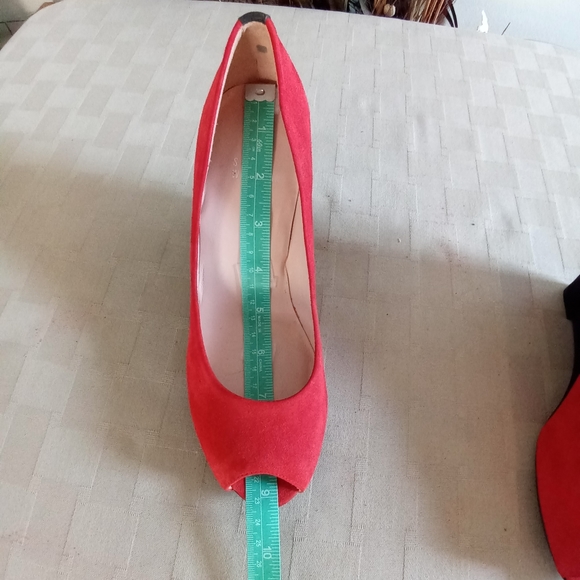 Stuart Weitzman Red Suede Peep Toe Wedge UGA perfect Gameday - Picture 13 of 16